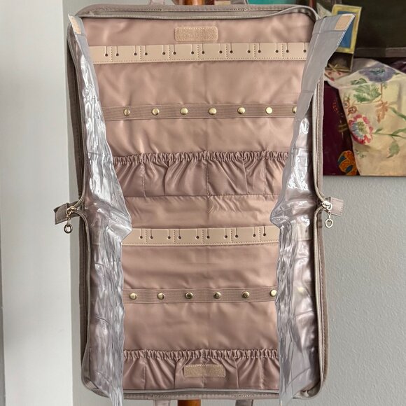 Bagsmart - Travel Jewelry Organizer Case in Gray - Picture 4 of 8